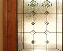 درب شیشه ای طرح دار 