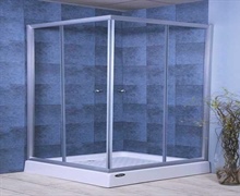 در حمام شیشه ای آبی