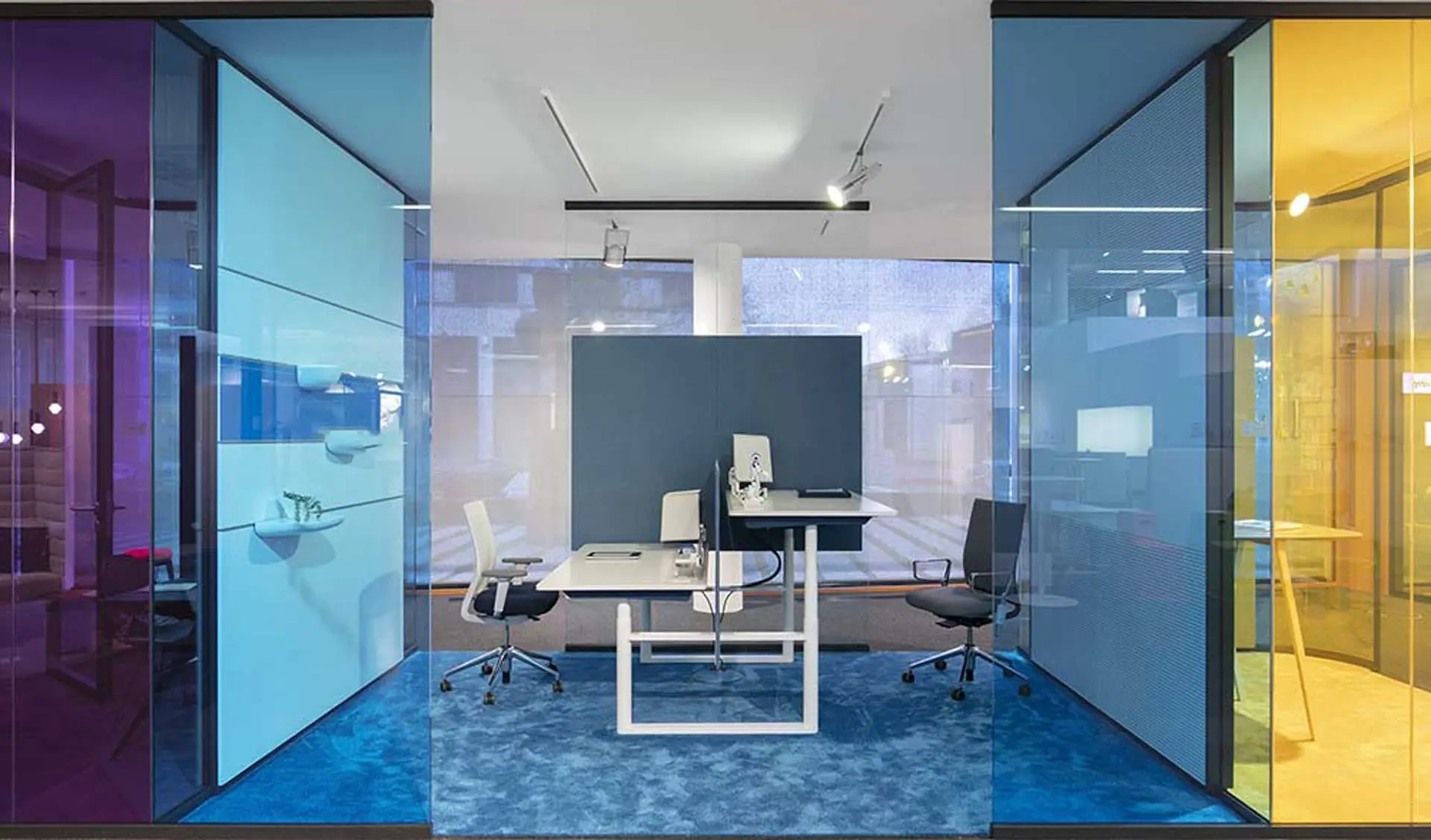 شیشه رنگی ایران لاکوبل